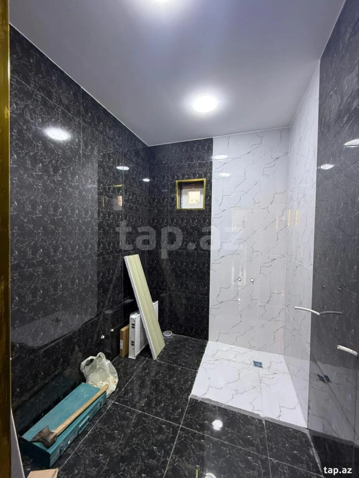 Satılır 4 otaqlı həyət evi