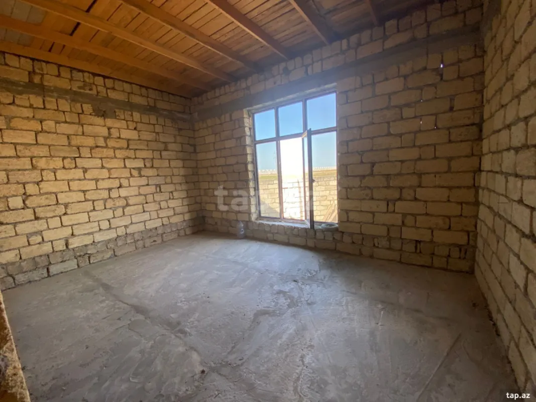 Satılır 4 otaqlı həyət evi