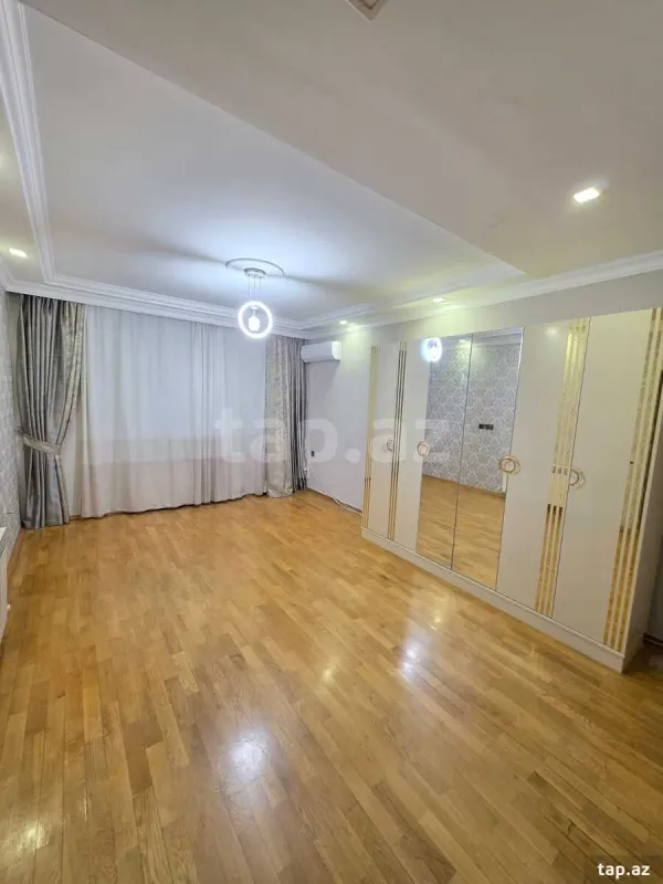 Kirayə verilir 3 otaqlı mənzil 110 m²
