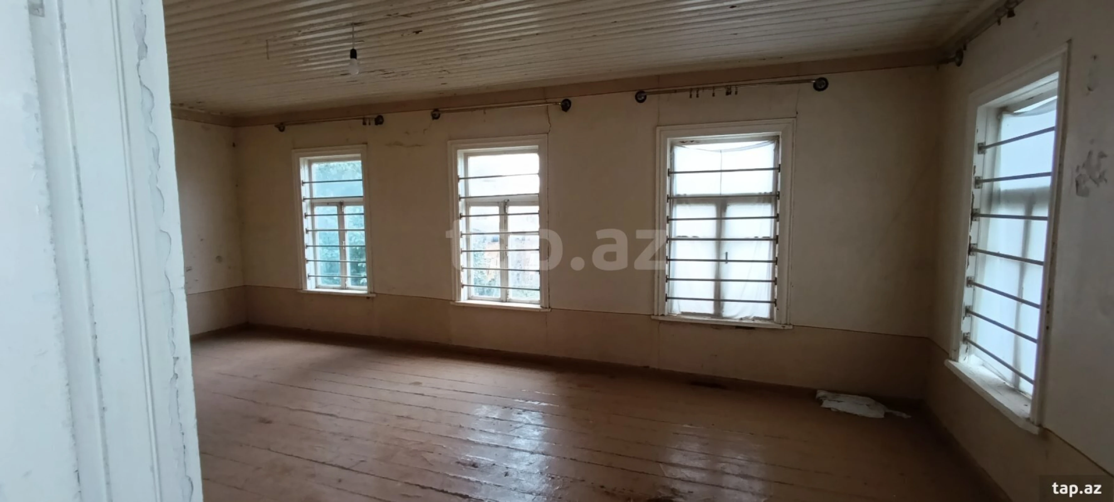 Satılır 3 otaqlı həyət evi