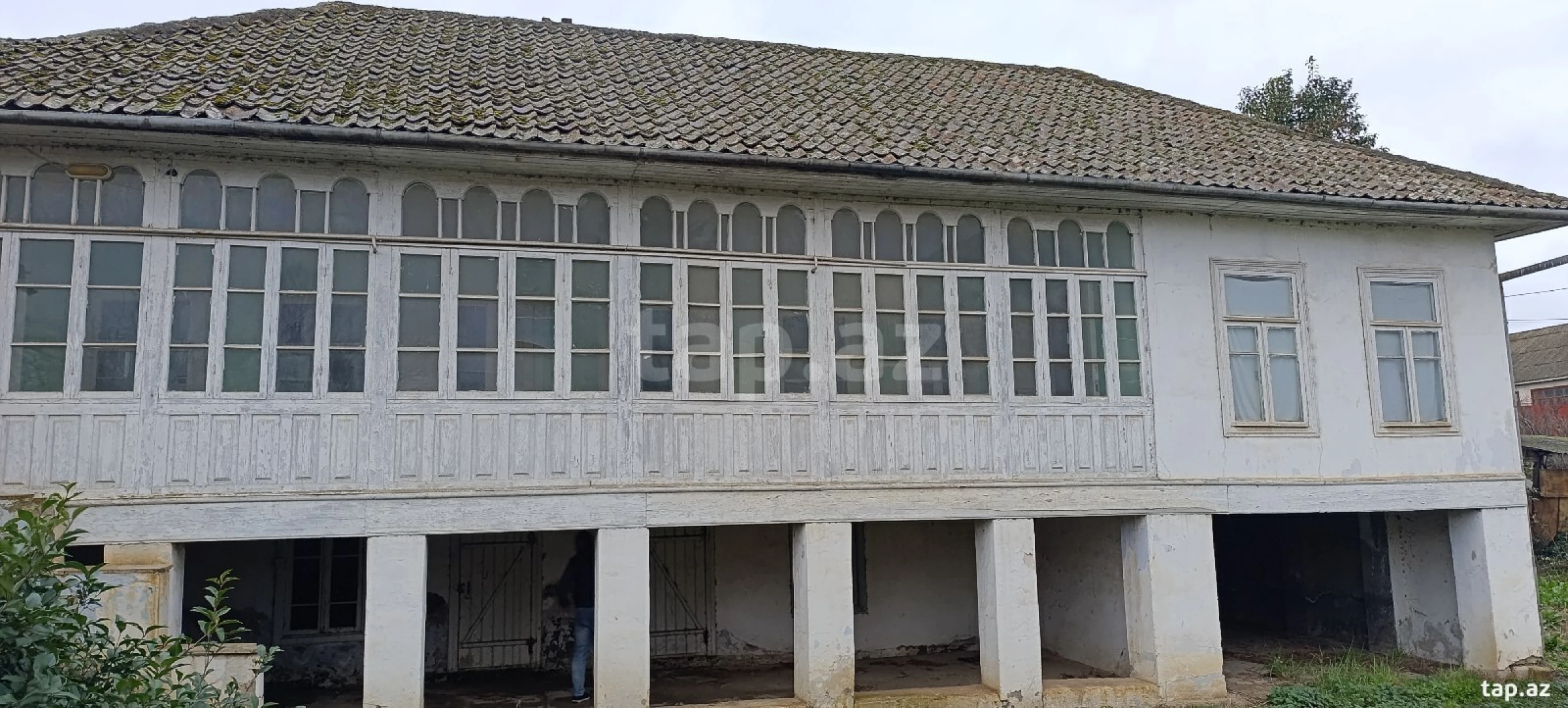 Satılır 3 otaqlı həyət evi