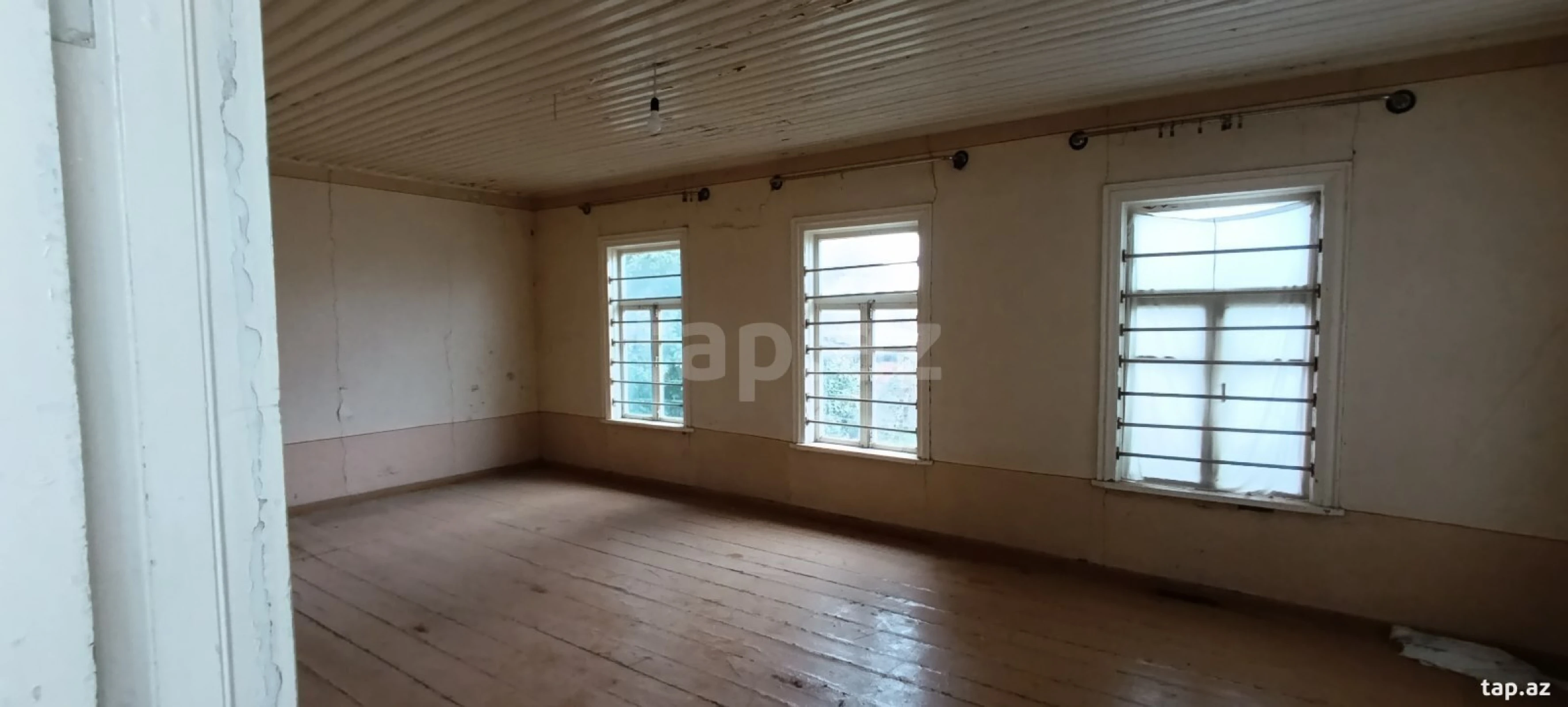 Satılır 3 otaqlı həyət evi