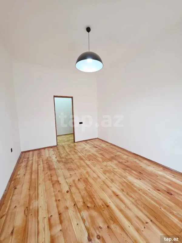 Satılır 5 otaqlı həyət evi