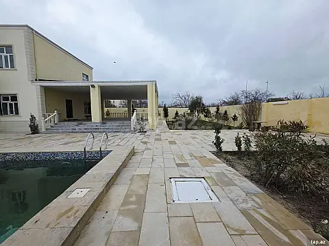 Satılır 5 otaqlı həyət evi
