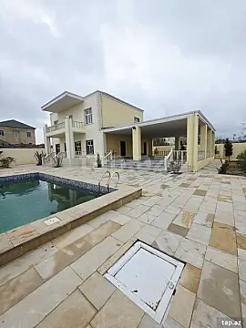 Satılır 5 otaqlı həyət evi