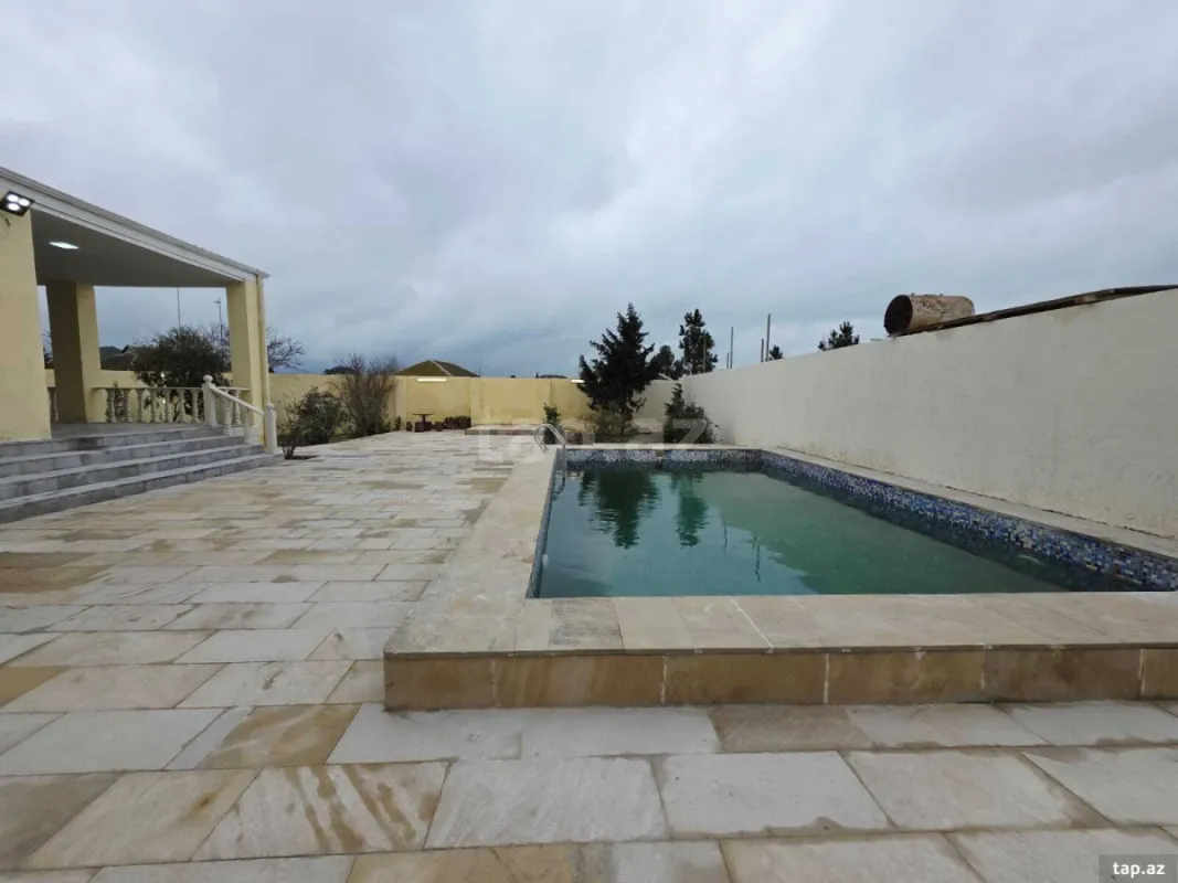 Satılır 5 otaqlı həyət evi