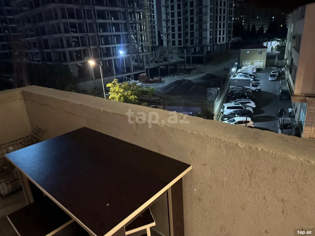 Kirayə verilir 2 otaqlı yeni tikili 80 m²