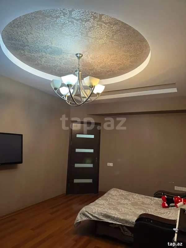Kirayə verilir 2 otaqlı yeni tikili 80 m²