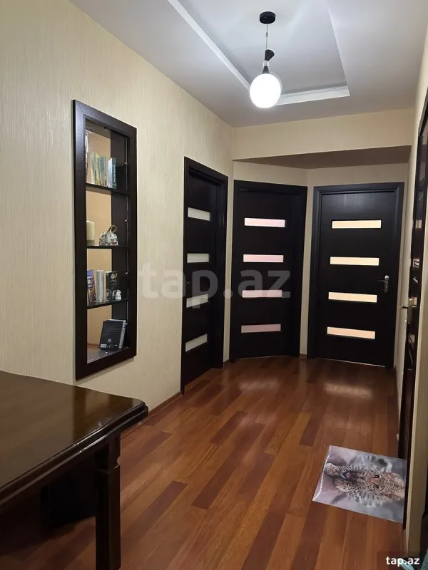 Kirayə verilir 2 otaqlı yeni tikili 80 m²