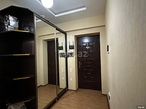 Kirayə verilir 2 otaqlı yeni tikili 80 m²