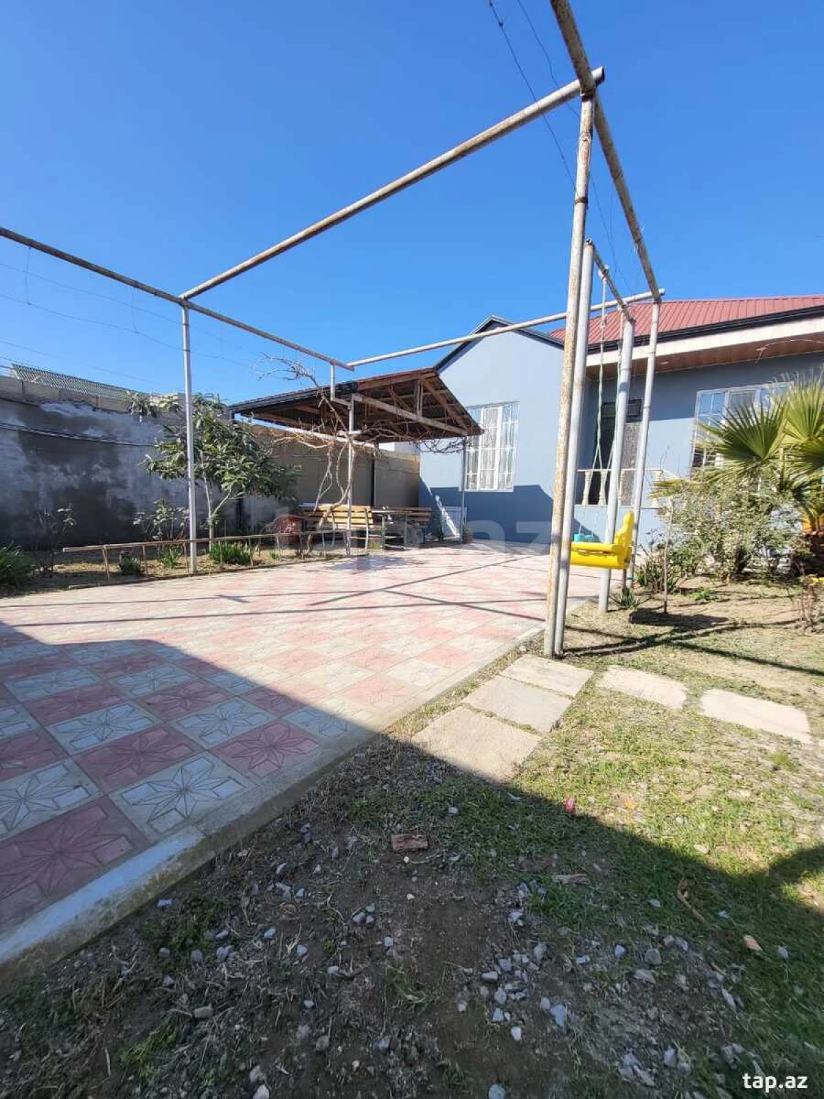 Satılır 3 otaqlı həyət evi