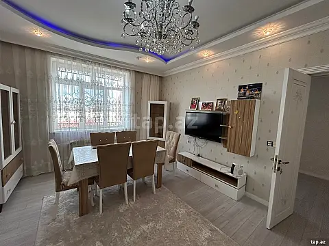 Satılır 6 otaqlı həyət evi