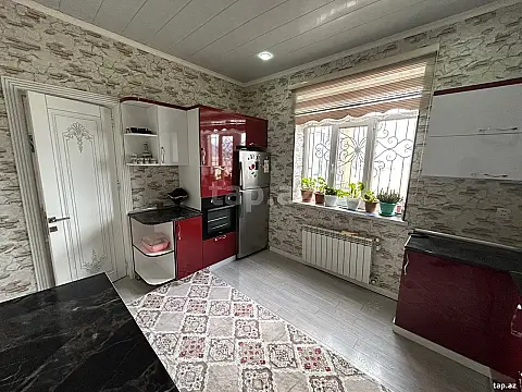 Satılır 6 otaqlı həyət evi