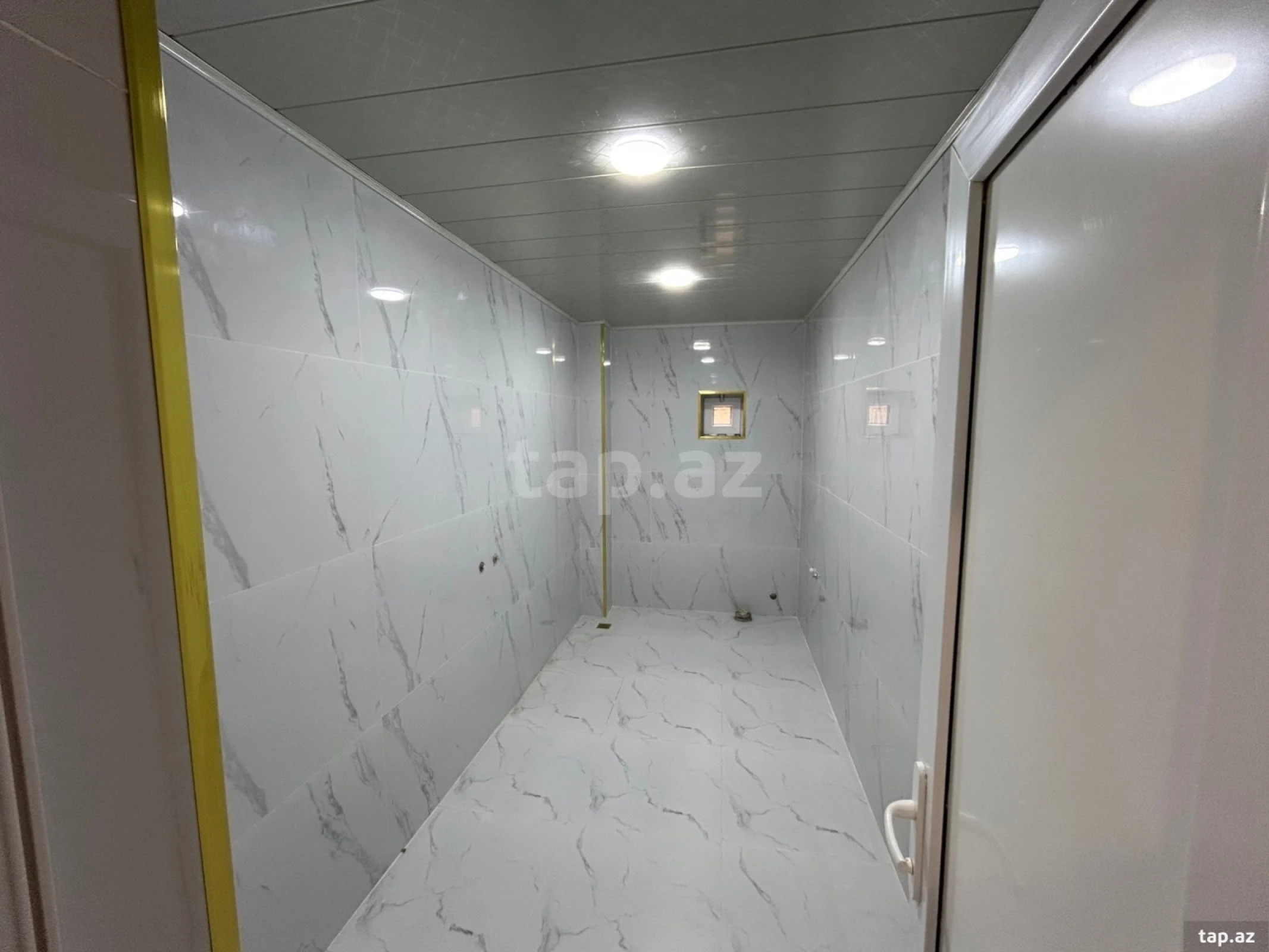 Satılır 6 otaqlı həyət evi