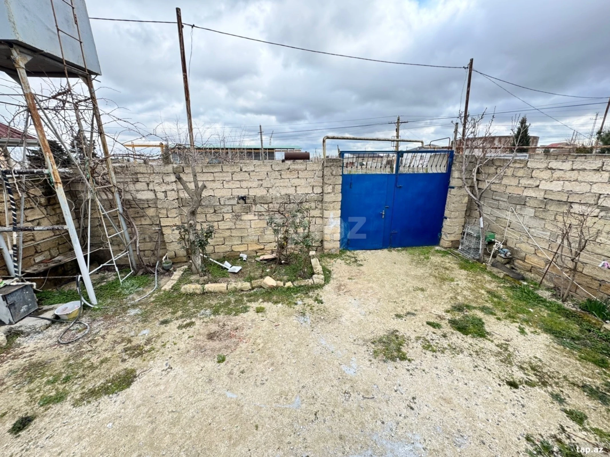 Kirayə verilir 2 otaqlı həyət evi