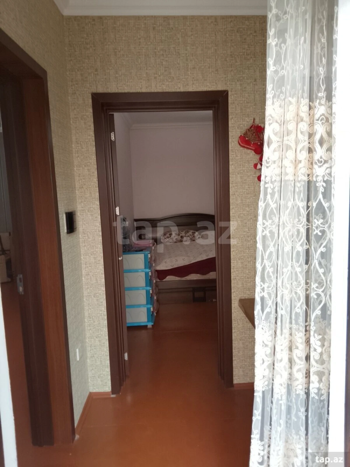 Satılır 11 otaqlı həyət evi