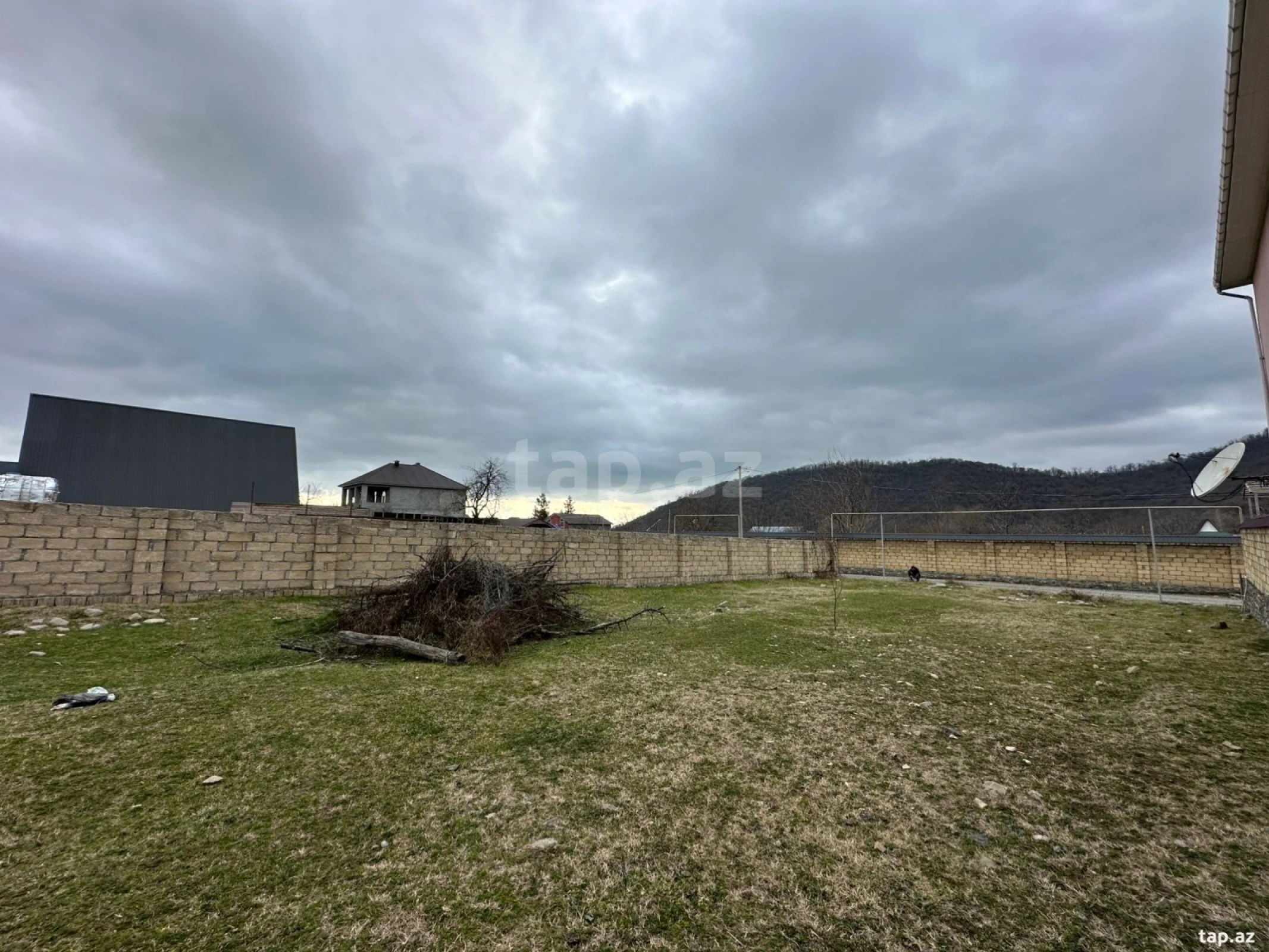 Satılır torpaq sahəsi