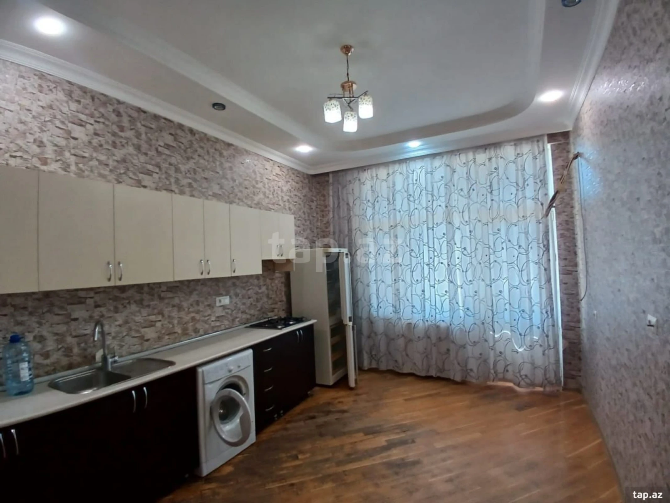 Kirayə verilir 3 otaqlı mənzil 100 m²