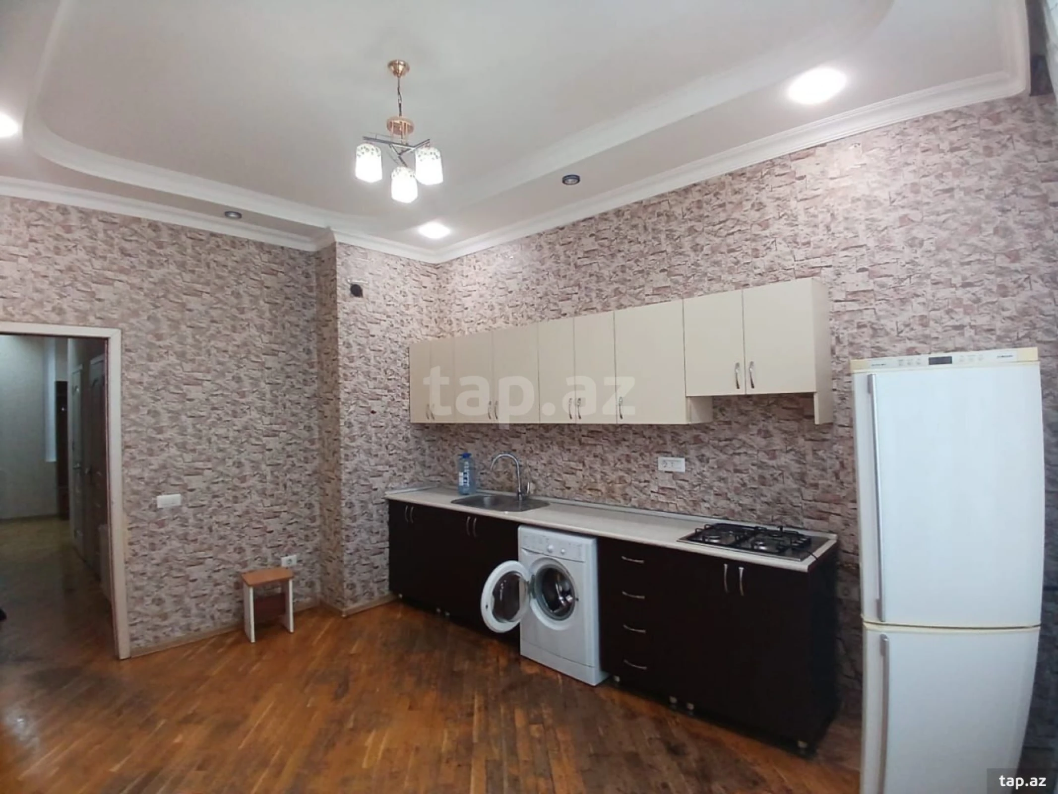 Kirayə verilir 3 otaqlı mənzil 100 m²