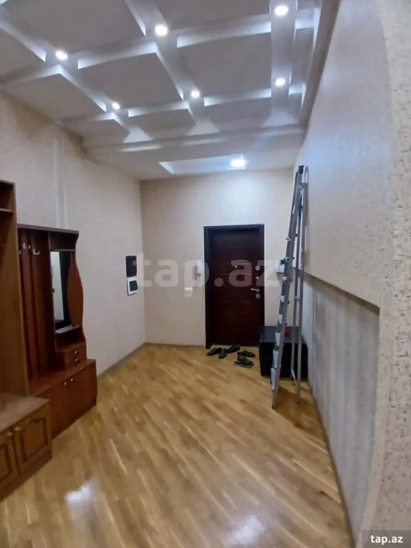 Kirayə verilir 3 otaqlı mənzil 100 m²