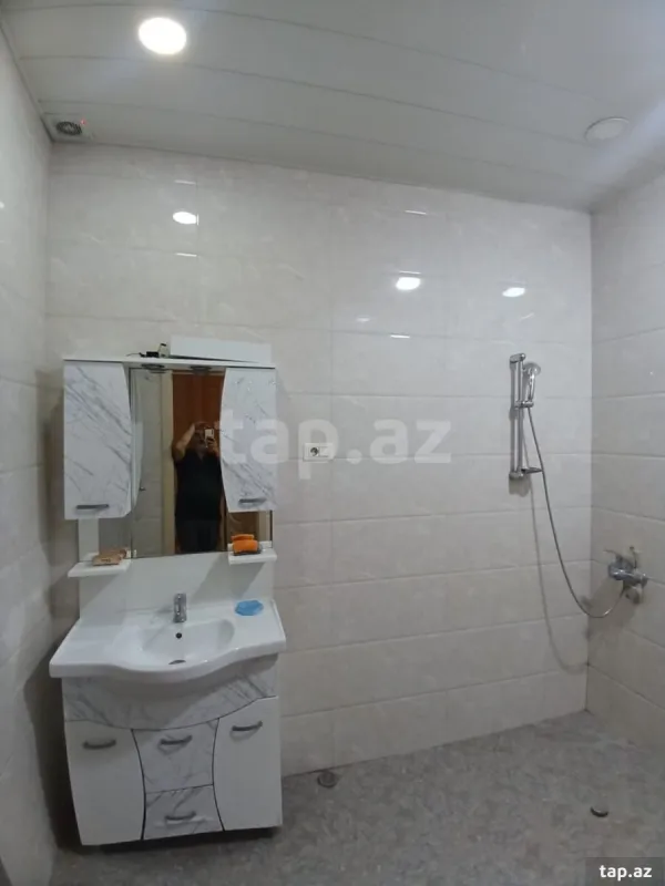 Kirayə verilir 3 otaqlı mənzil 100 m²