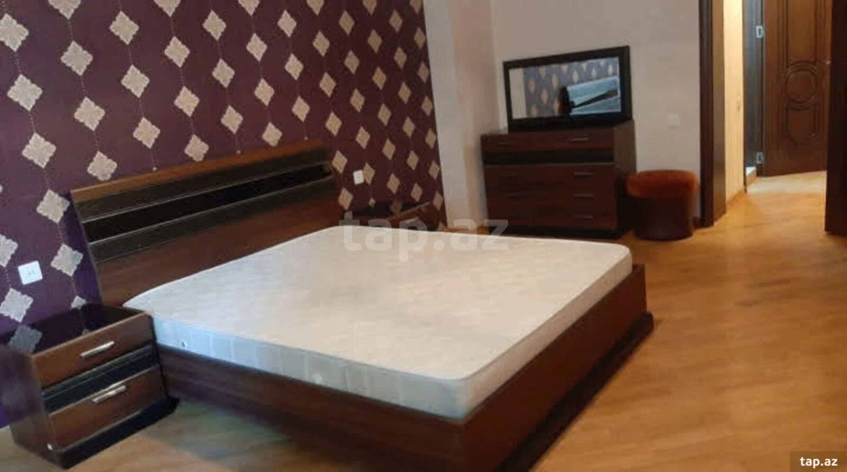 Kirayə verilir 2 otaqlı yeni tikili 85 m²