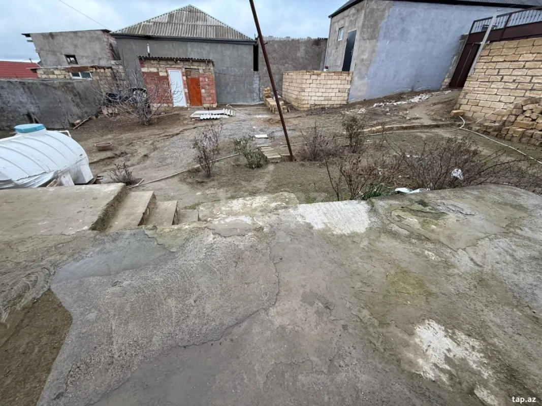 Satılır 3 otaqlı həyət evi