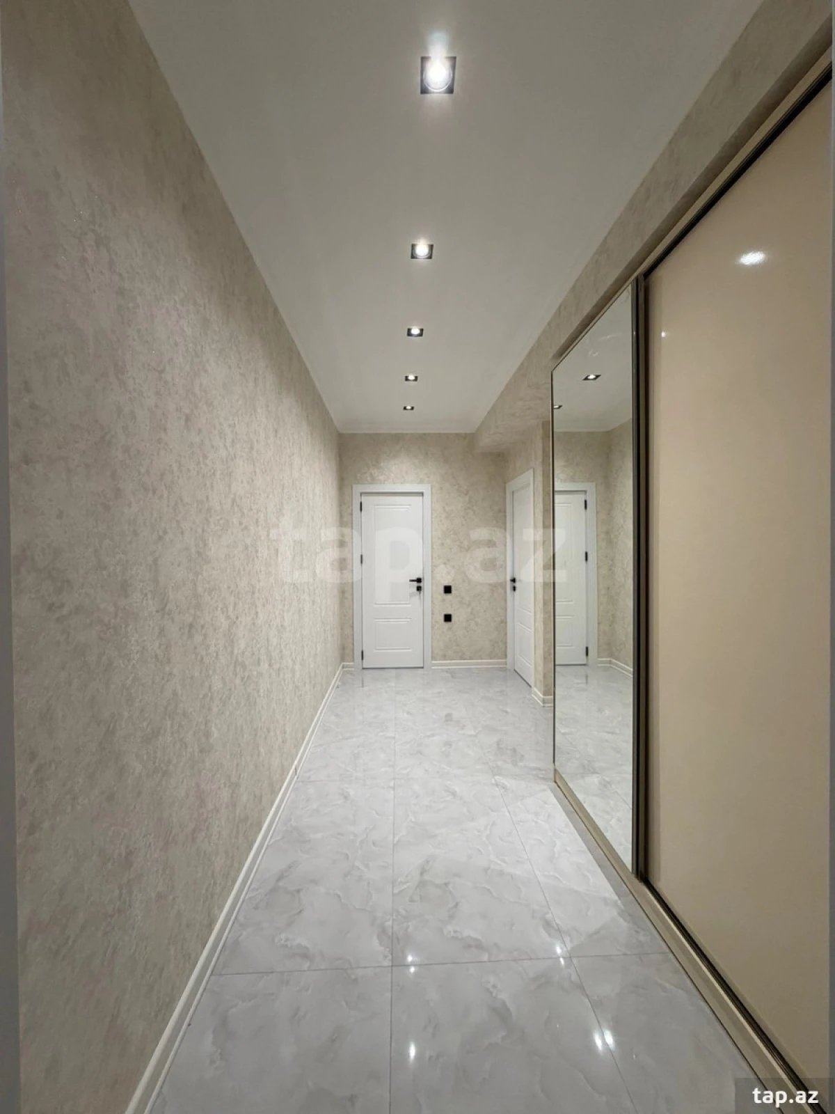 Satılır 2 otaqlı yeni tikili 54 m²