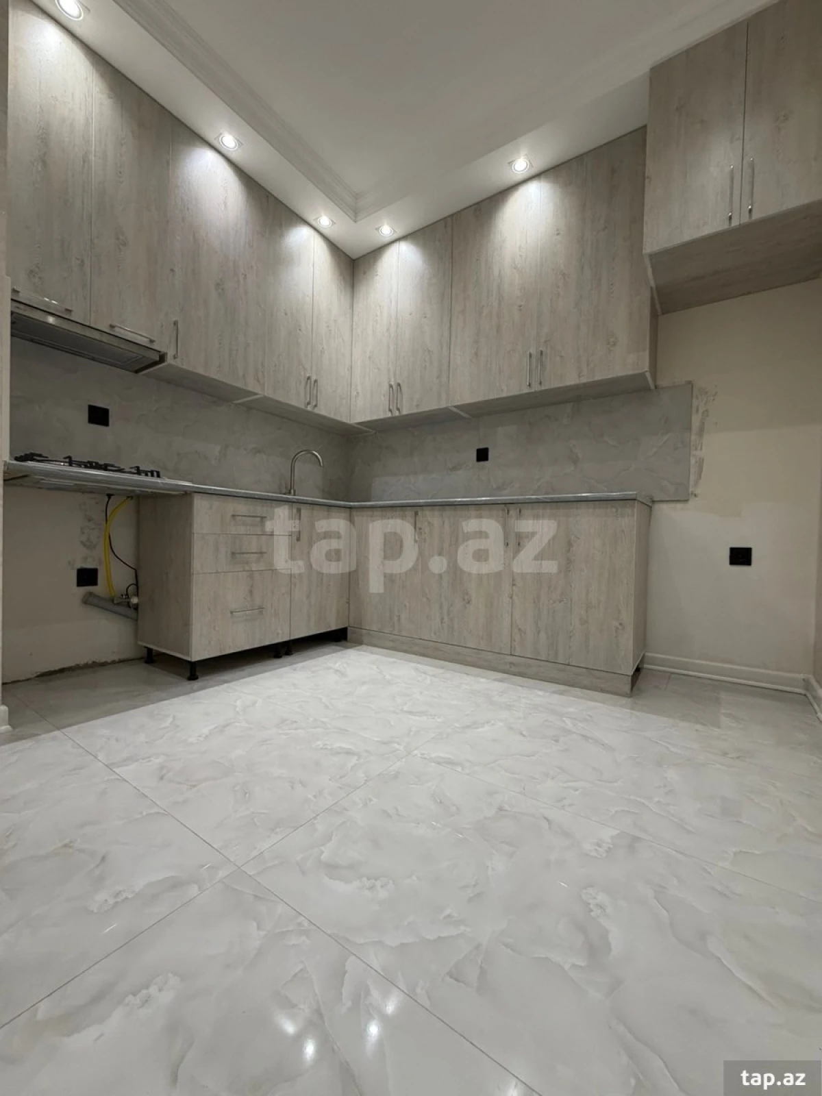 Satılır 2 otaqlı yeni tikili 54 m²