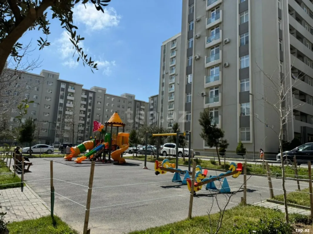 Satılır 3 otaqlı yeni tikili 83 m²