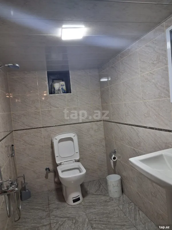 Satılır 5 otaqlı həyət evi