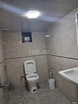 Satılır 5 otaqlı həyət evi