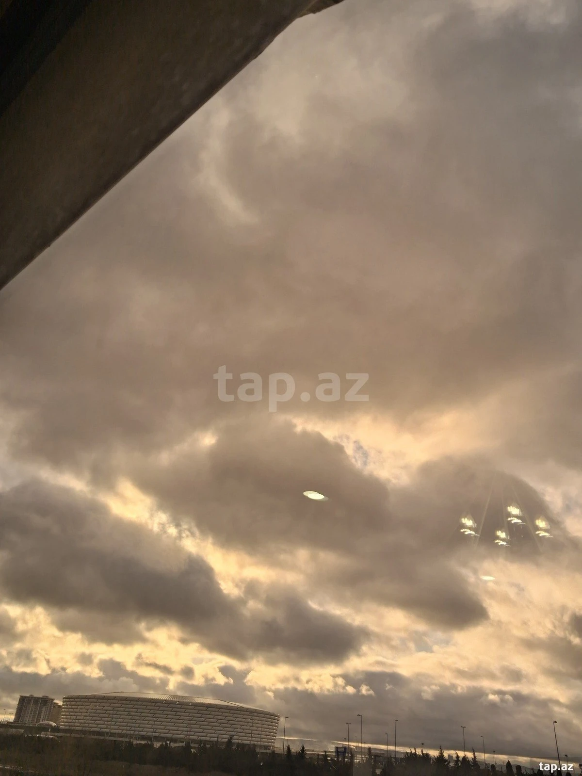 Satılır 5 otaqlı həyət evi