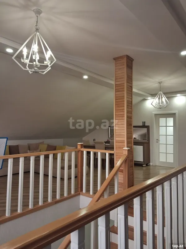 Satılır 5 otaqlı həyət evi