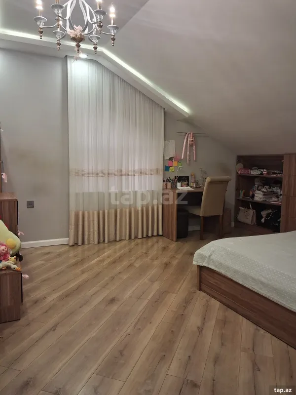 Satılır 5 otaqlı həyət evi