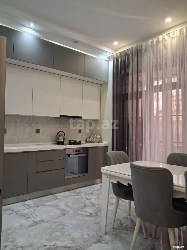 Satılır 5 otaqlı həyət evi