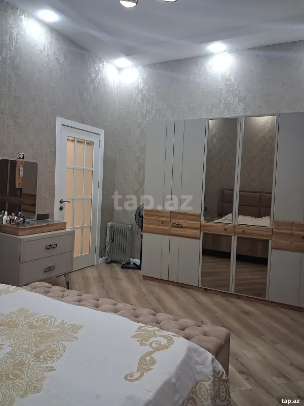 Satılır 5 otaqlı həyət evi