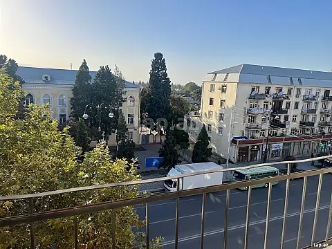 Satılır 3 otaqlı mənzil 65 m²