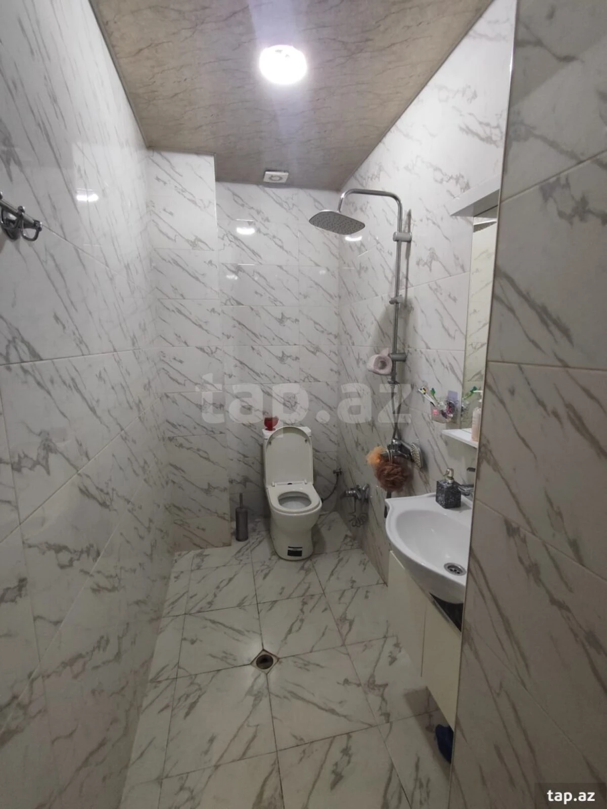 Satılır 2 otaqlı yeni tikili 60 m²