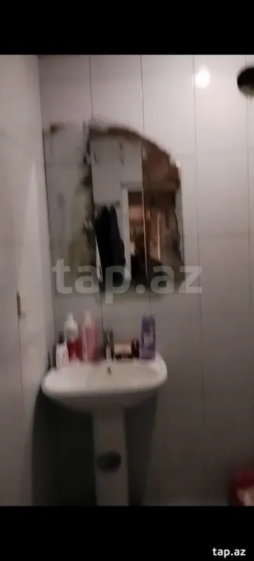 Satılır 4 otaqlı mənzil 80 m²