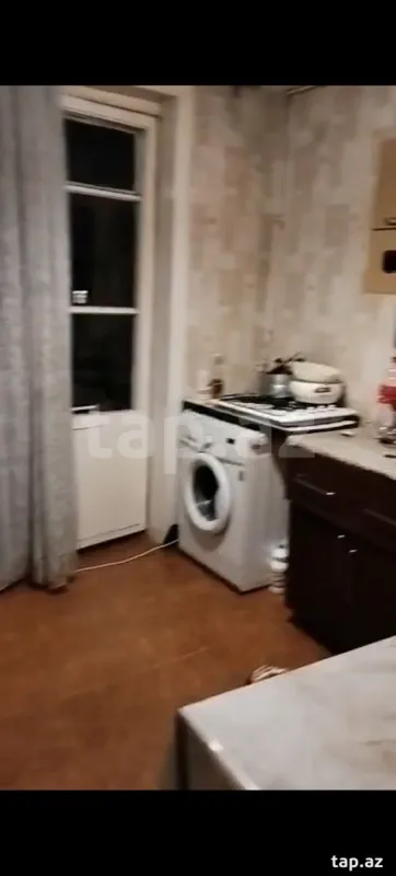 Satılır 4 otaqlı mənzil 80 m²