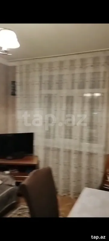 Satılır 4 otaqlı mənzil 80 m²