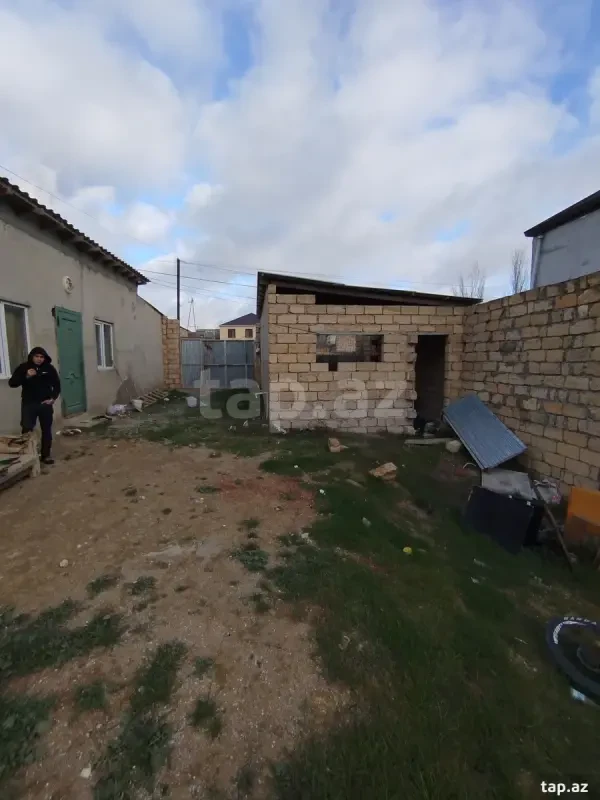 Satılır 2 otaqlı həyət evi 80 m²