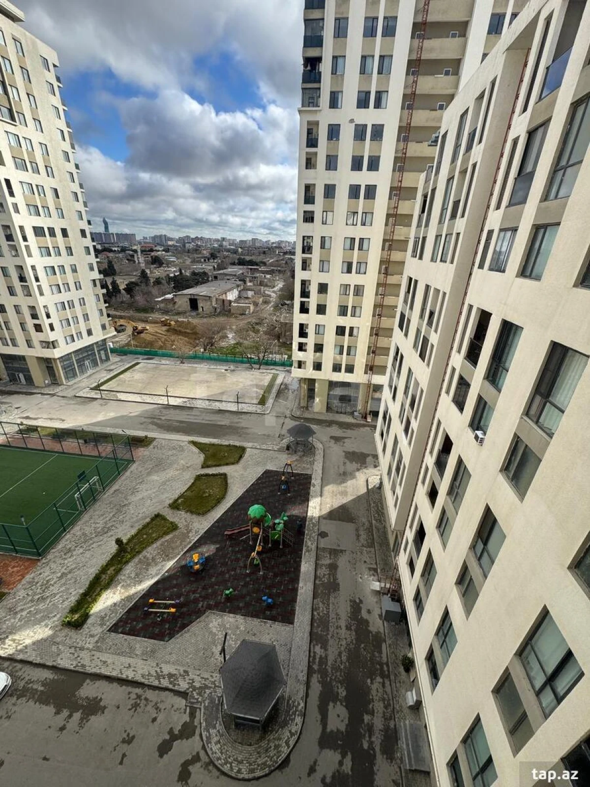 Kirayə verilir 2 otaqlı yeni tikili 75 m²