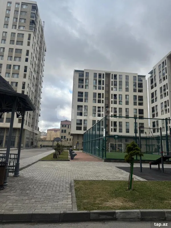 Kirayə verilir 2 otaqlı yeni tikili 75 m²