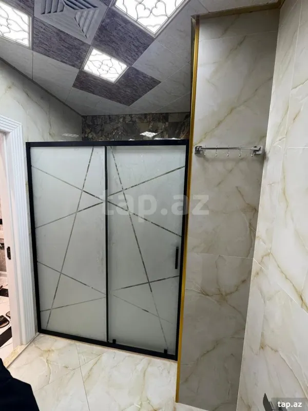 Kirayə verilir 2 otaqlı yeni tikili 75 m²
