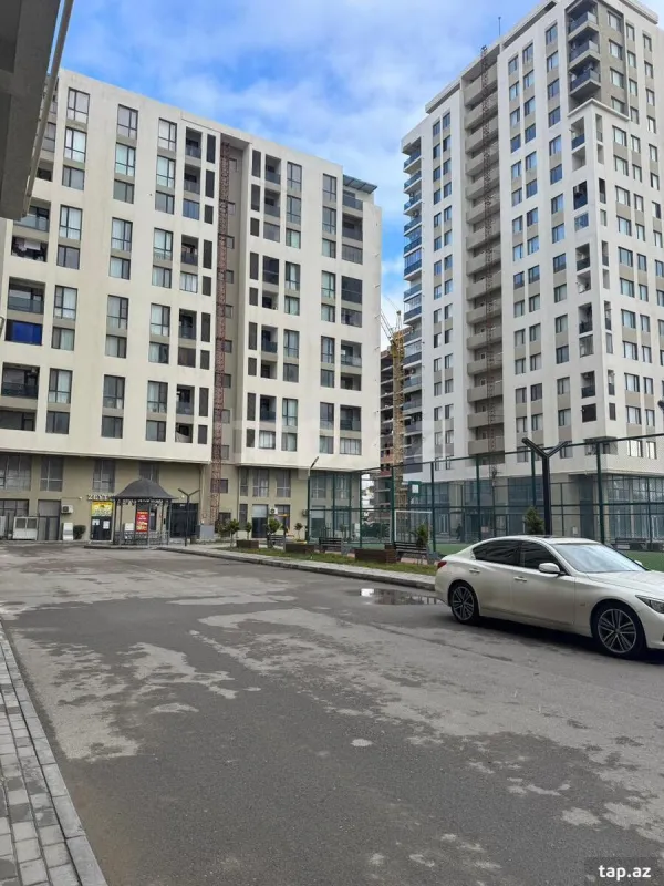 Kirayə verilir 2 otaqlı yeni tikili 75 m²