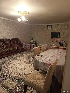 Satılır 4 otaqlı həyət evi