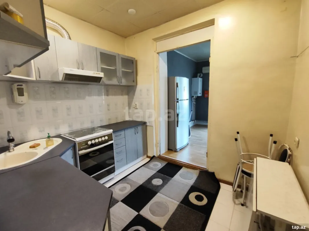 Kirayə verilir 4 otaqlı mənzil 110 m²