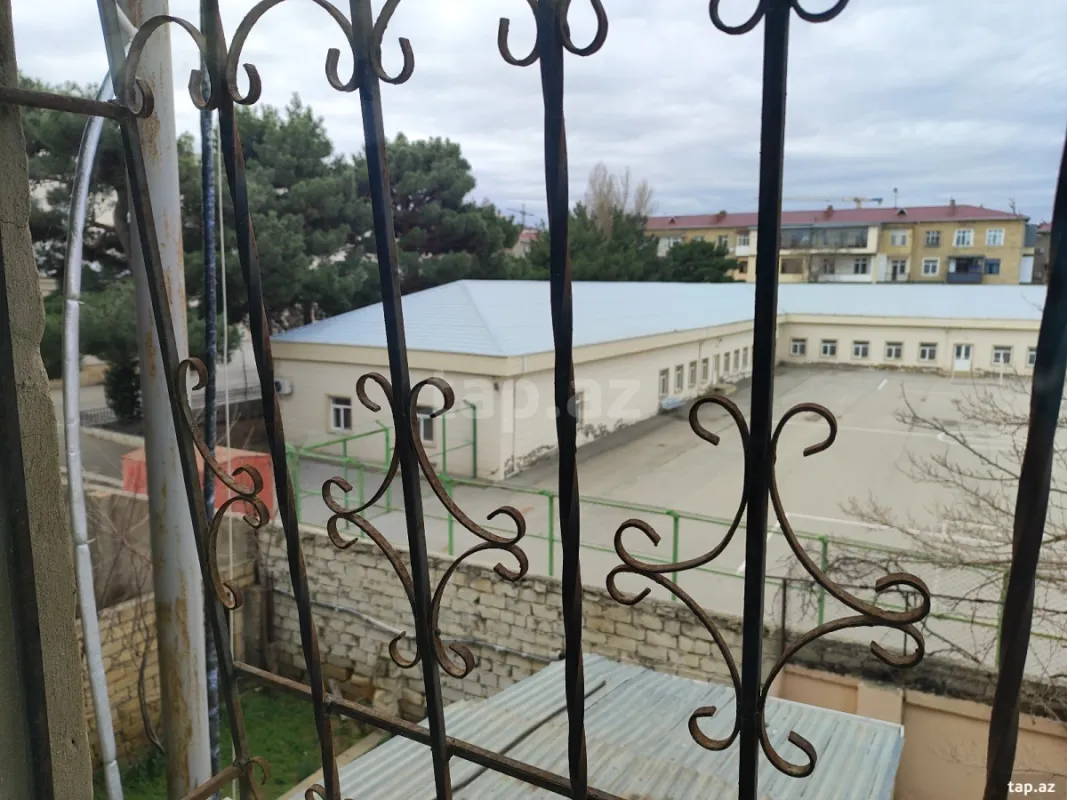 Kirayə verilir 4 otaqlı mənzil 110 m²